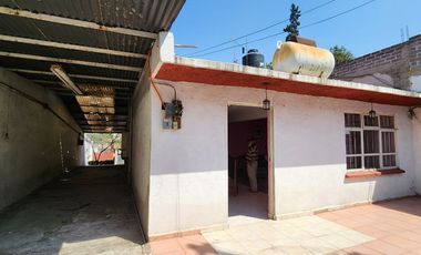 VENTA DE CASA PARA REMODELAR EN  TLAHUAC, A UNOS METROS DEL METRO LOS OLIVOS