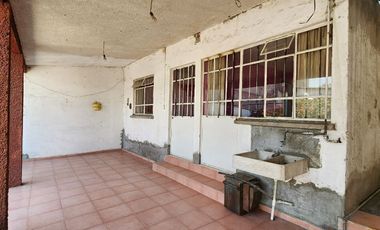 VENTA DE CASA PARA REMODELAR EN  TLAHUAC, A UNOS METROS DEL METRO LOS OLIVOS