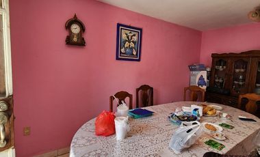 VENTA DE CASA PARA REMODELAR EN  TLAHUAC, A UNOS METROS DEL METRO LOS OLIVOS