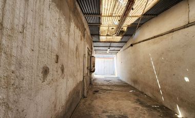 VENTA DE CASA PARA REMODELAR EN  TLAHUAC, A UNOS METROS DEL METRO LOS OLIVOS