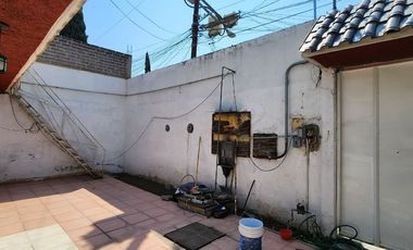 VENTA DE CASA PARA REMODELAR EN  TLAHUAC, A UNOS METROS DEL METRO LOS OLIVOS