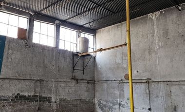 VENTA DE CASA PARA REMODELAR EN  TLAHUAC, A UNOS METROS DEL METRO LOS OLIVOS