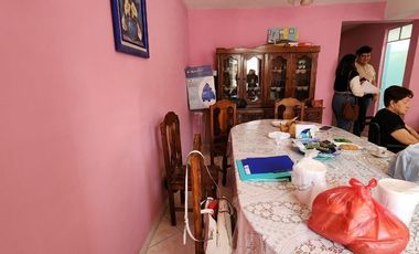 VENTA DE CASA PARA REMODELAR EN  TLAHUAC, A UNOS METROS DEL METRO LOS OLIVOS