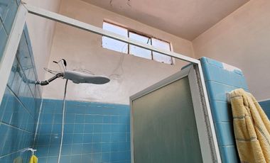 VENTA DE CASA PARA REMODELAR EN  TLAHUAC, A UNOS METROS DEL METRO LOS OLIVOS