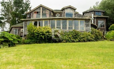 MAGNÍFICA CASA EN ANCUD, CHILOÉ CON  VISTA AL MAR
