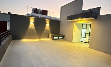 Excelente casa con doble frente y jardín cerca de Plaza Ankara