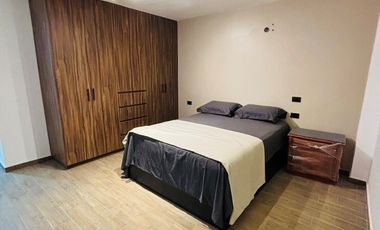 Excelente casa con doble frente y jardín cerca de Plaza Ankara