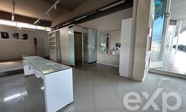 Local Comercial en Arriendo en Avda. El TRANQUE