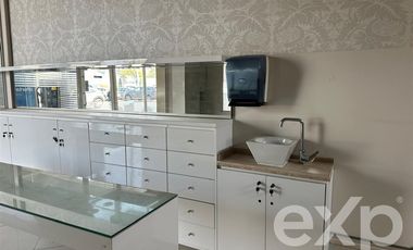Local Comercial en Arriendo en Avda. El TRANQUE