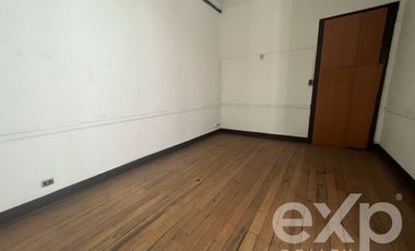 Casa en Arriendo en Agustinas 1917