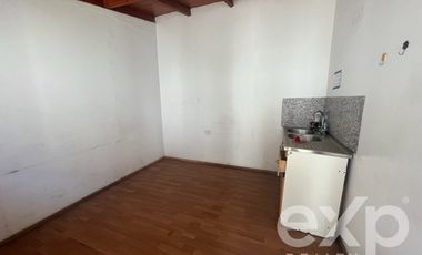 Casa en Arriendo en Agustinas 1917