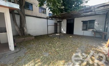 Casa en Arriendo en Agustinas 1917