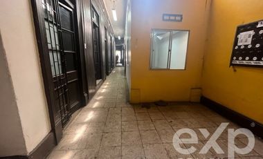 Casa en Arriendo en Agustinas 1917