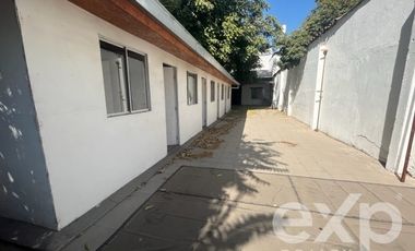 Casa en Arriendo en Agustinas 1917