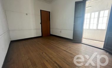 Casa en Arriendo en Agustinas 1917