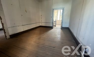 Casa en Arriendo en Agustinas 1917