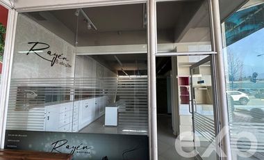 Local Comercial en Arriendo en Avda. El TRANQUE
