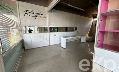 Local Comercial en Arriendo en Avda. El TRANQUE