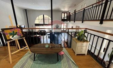 Casa 3 pisos con diseño innovador