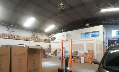 V.BALLESTER LOTE 17X36 GALPON CON VIVIENDA