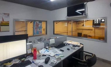 V.BALLESTER LOTE 17X36 GALPON CON VIVIENDA