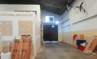 V.BALLESTER LOTE 17X36 GALPON CON VIVIENDA