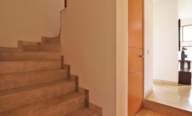 CASA EN VENTA EN MORELIA, ZONA ALTOZANO.
