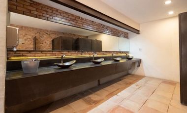 Fábrica de tabaco en exclusiva ubicación 9,784 m2 de potencial infinito