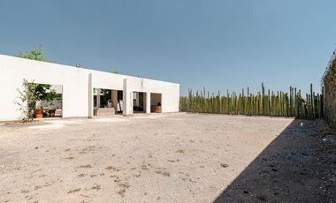 Fábrica de tabaco en exclusiva ubicación 9,784 m2 de potencial infinito