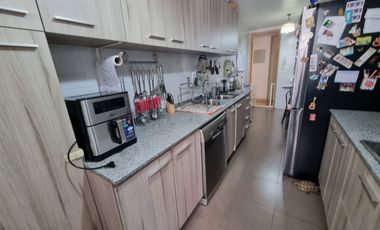 Se Vende departamento en Cerro Paranal 4 D+3B+ 2 E y 1 Bod. a 8.000 UF