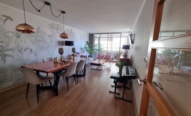 Se Vende departamento en Cerro Paranal 4 D+3B+ 2 E y 1 Bod. a 8.000 UF