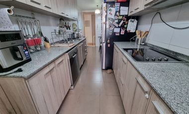 Se Vende departamento en Cerro Paranal 4 D+3B+ 2 E y 1 Bod. a 8.000 UF