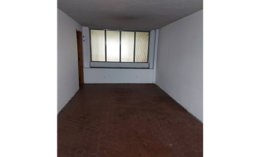 SE ARRIENDA  CASA CON EXCELENTE UBICACION - NEGOCIABLE