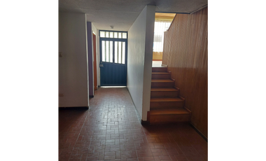 SE ARRIENDA  CASA CON EXCELENTE UBICACION - NEGOCIABLE