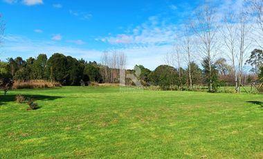 PARCELA DE 6.200M2 CON LAGUNA PROPIA A 5KM DE PTO VARAS