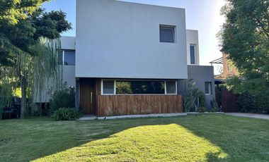 Venta Casa - Barrio Privado Santa Silvina / Pilar - Apta Credito