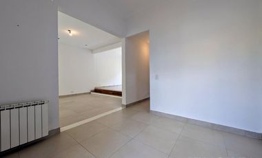 CASA VENTA VICENTE LOPEZ 4 AMBIENTES COCHERA APT CREDITO