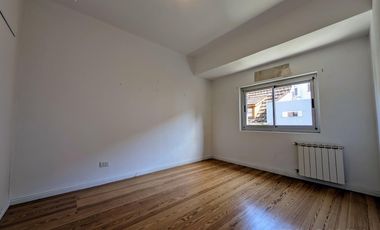 CASA VENTA VICENTE LOPEZ 4 AMBIENTES COCHERA APT CREDITO