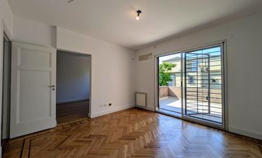 CASA VENTA VICENTE LOPEZ 4 AMBIENTES COCHERA APT CREDITO