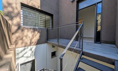CASA VENTA VICENTE LOPEZ 4 AMBIENTES COCHERA APT CREDITO