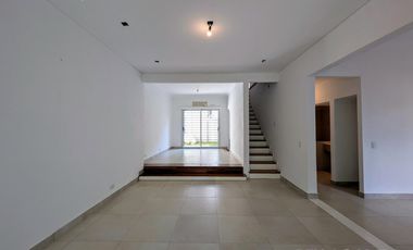 CASA VENTA VICENTE LOPEZ 4 AMBIENTES COCHERA APT CREDITO