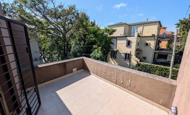 CASA VENTA VICENTE LOPEZ 4 AMBIENTES COCHERA APT CREDITO