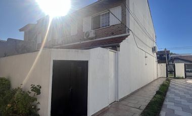 duplex 3 amb, con doble cochera