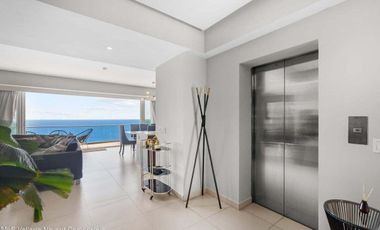 Penthouse de lujo en venta con vista al mar en Puerto Vallarta