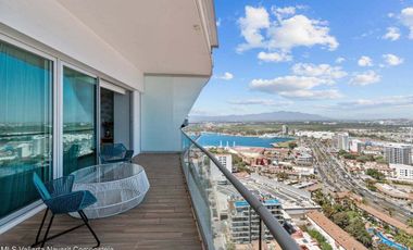Penthouse de lujo en venta con vista al mar en Puerto Vallarta