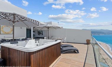 Penthouse de lujo en venta con vista al mar en Puerto Vallarta