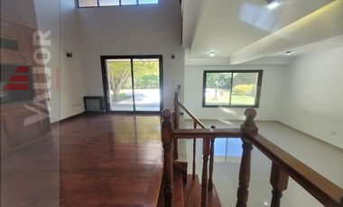 Country Club Mapuche, Casa 4 Dormitorios + Dep. de servicio, Garage, Parque, Quincho, Piscina!