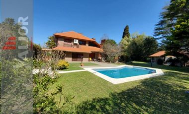 Country Club Mapuche, Casa 4 Dormitorios + Dep. de servicio, Garage, Parque, Quincho, Piscina!