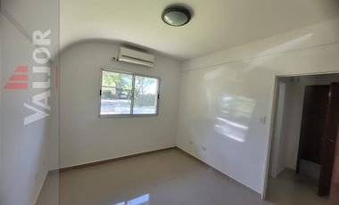 Country Club Mapuche, Casa 4 Dormitorios + Dep. de servicio, Garage, Parque, Quincho, Piscina!