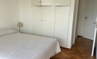 2 Ambientes con balcón. Totalmente Amoblado